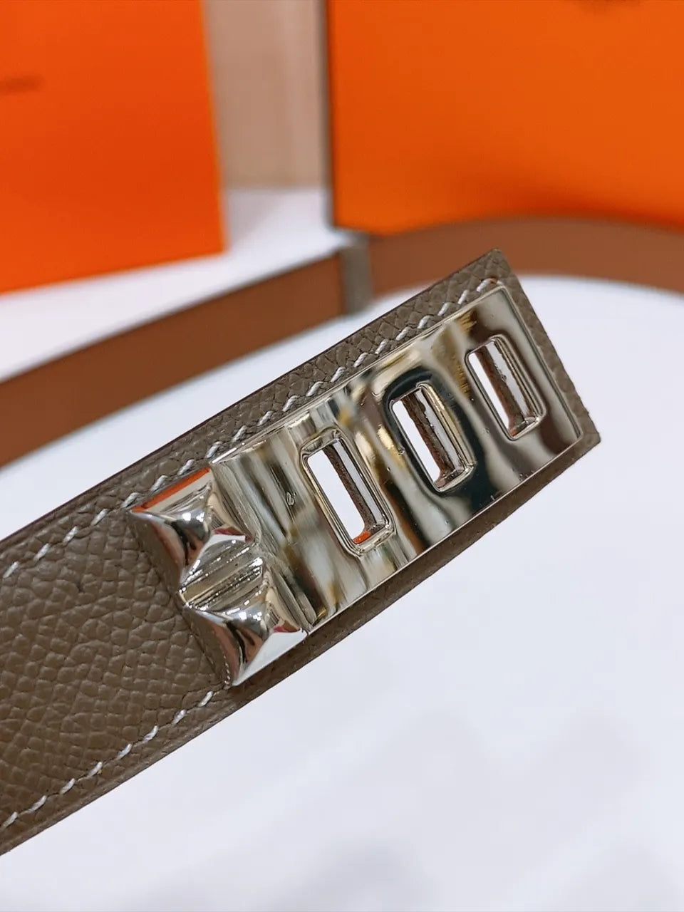 silver Hermes Khaki Leather Belt - Hình 3