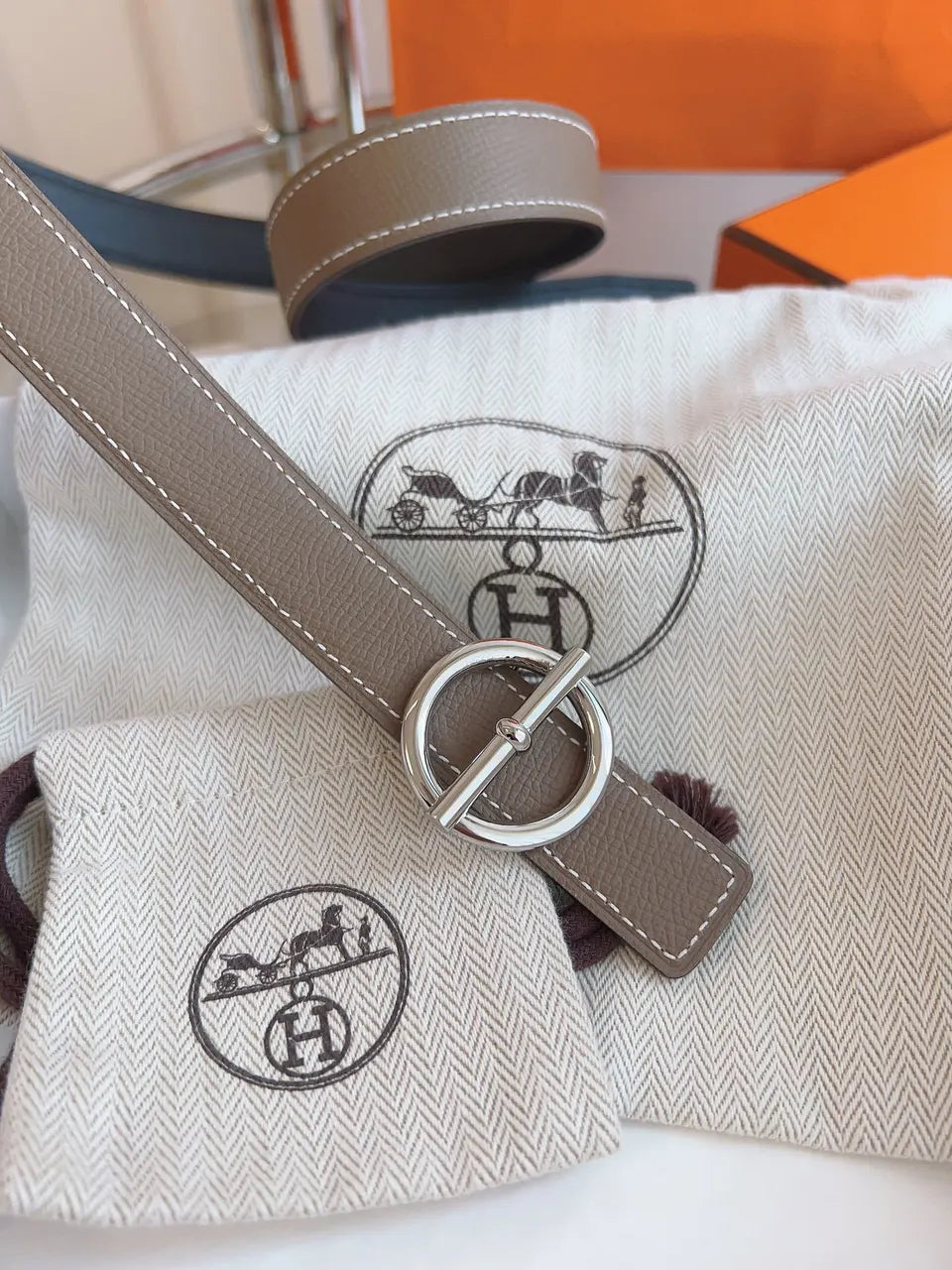 silver Hermes Etoupe Leather Belt - Hình 2