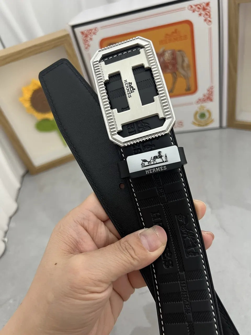 Hermes Black Embossed Leather Belt - Hình 4