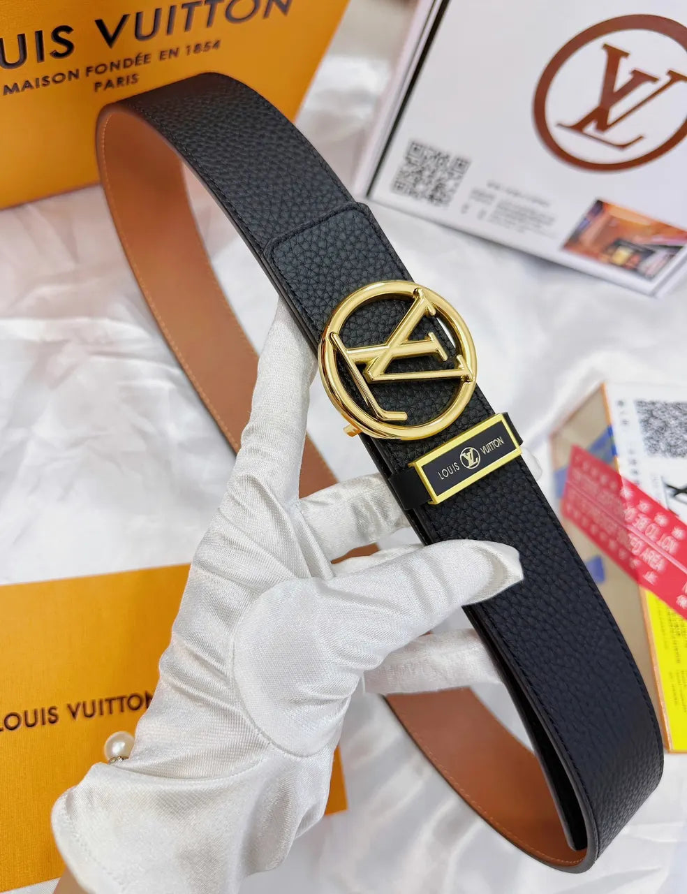Louis Vuitton Reversible Leather Belt - Hình 3