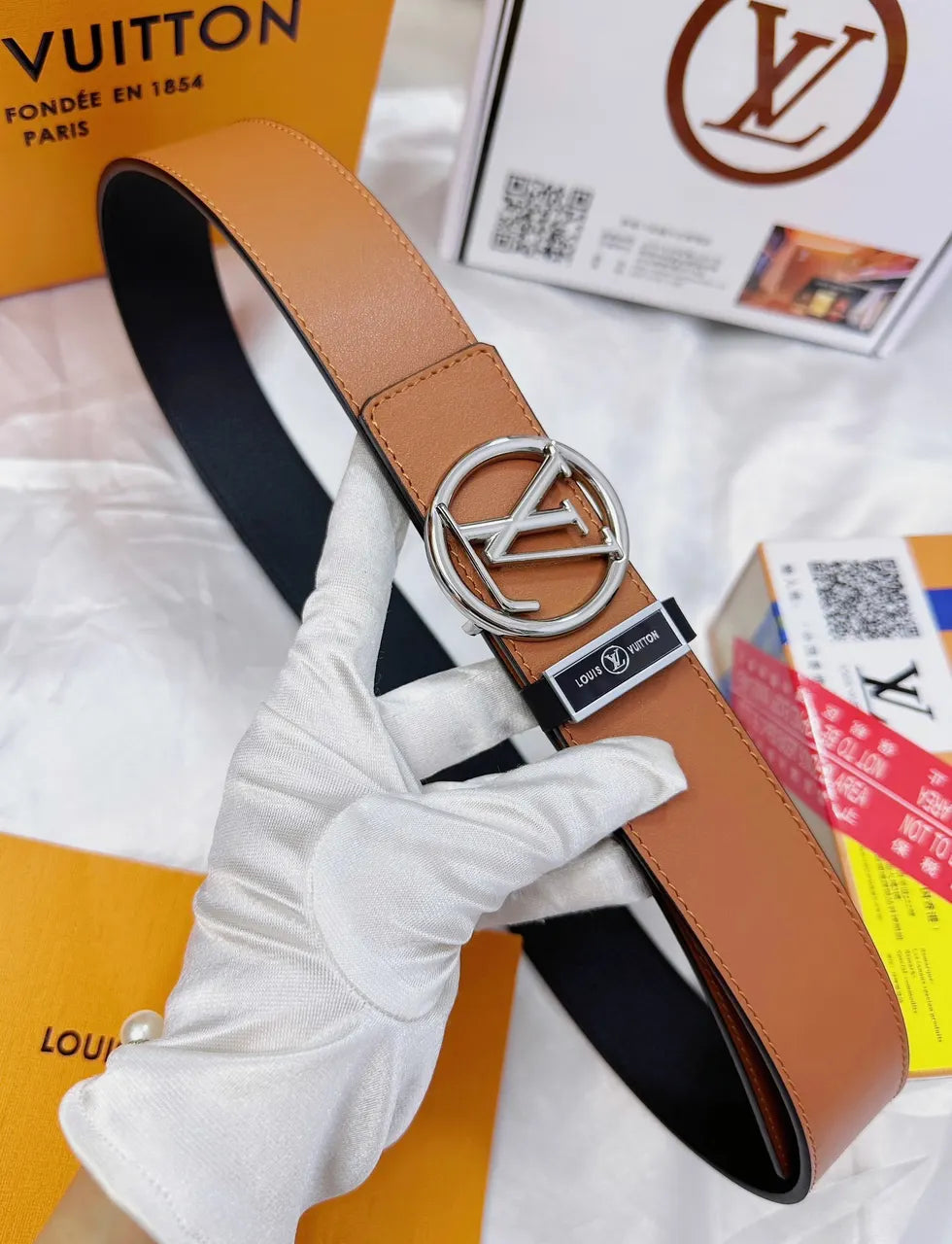 Louis Vuitton Reversible Leather Belt - Hình 4