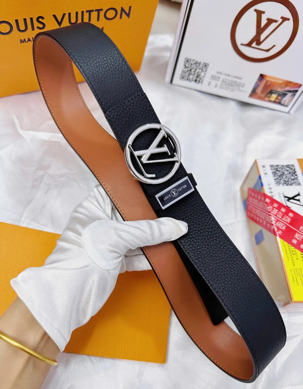 Louis Vuitton Reversible Leather Belt - Hình 6