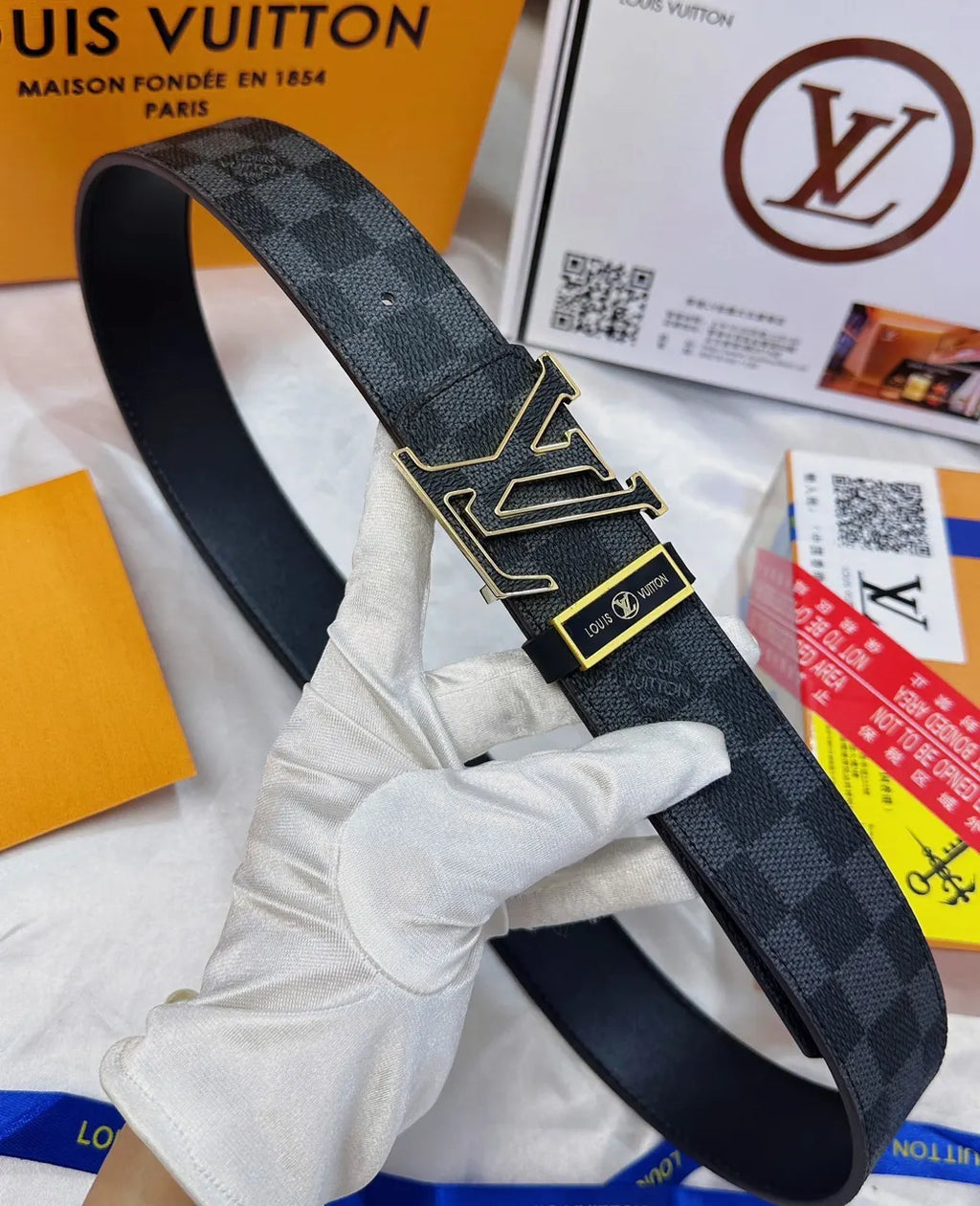 gold Louis Vuitton Damier Infini Belt - Hình 3