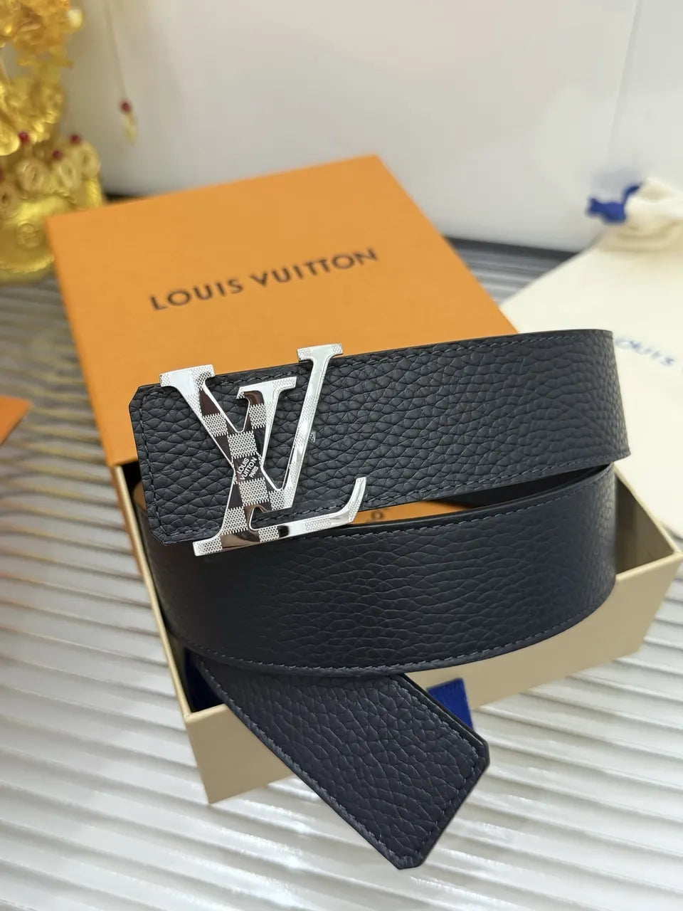 Louis Vuitton Silver Buckle Black Pebbled Leather Belt - Hình 8