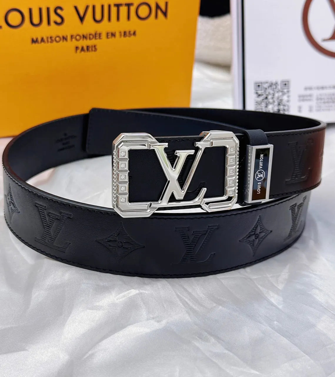 lv Louis Vuitton Black Embossed Leather Belt - Hình 3