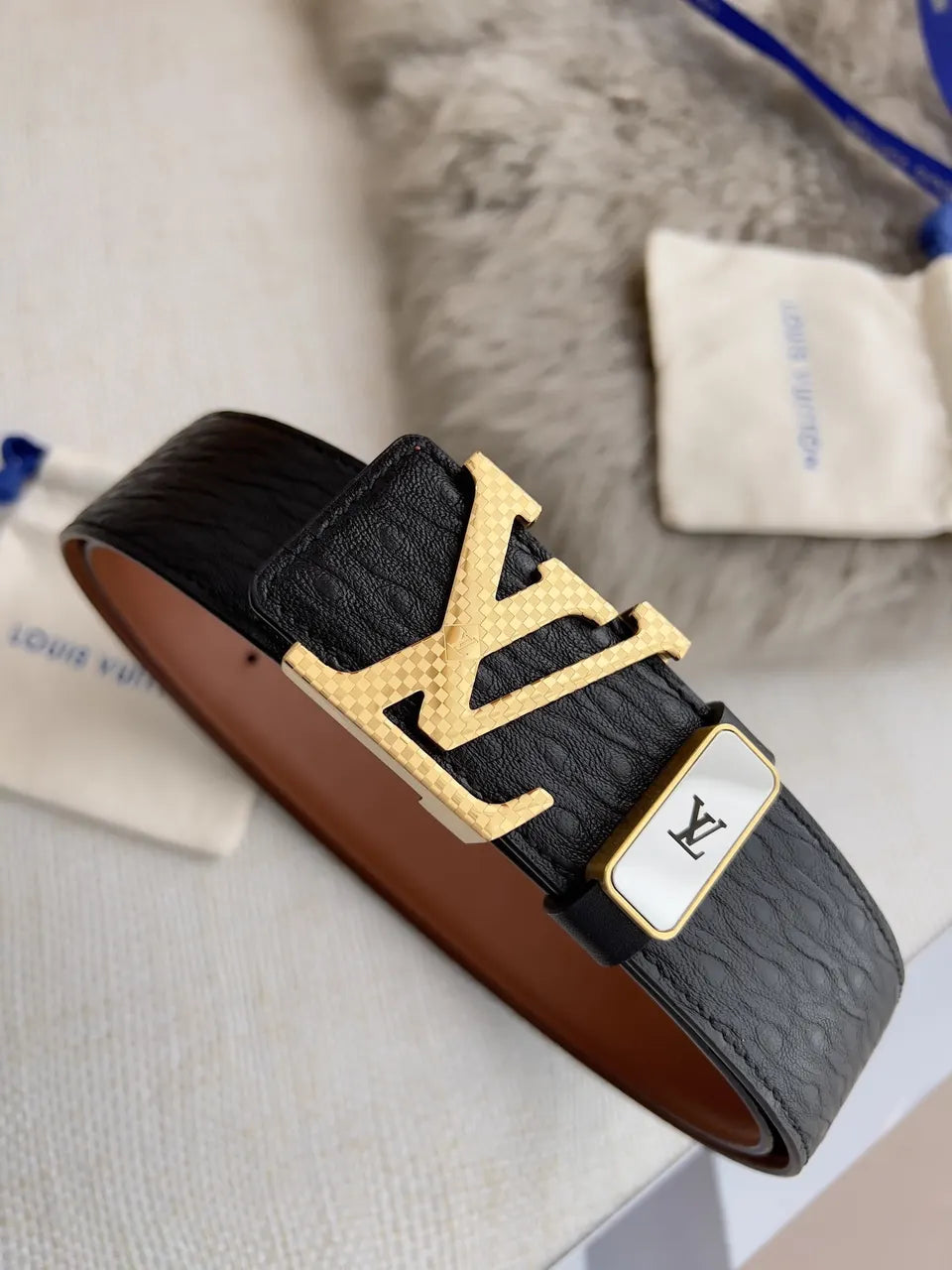 Louis Vuitton Textured Leather Belt - Hình 2