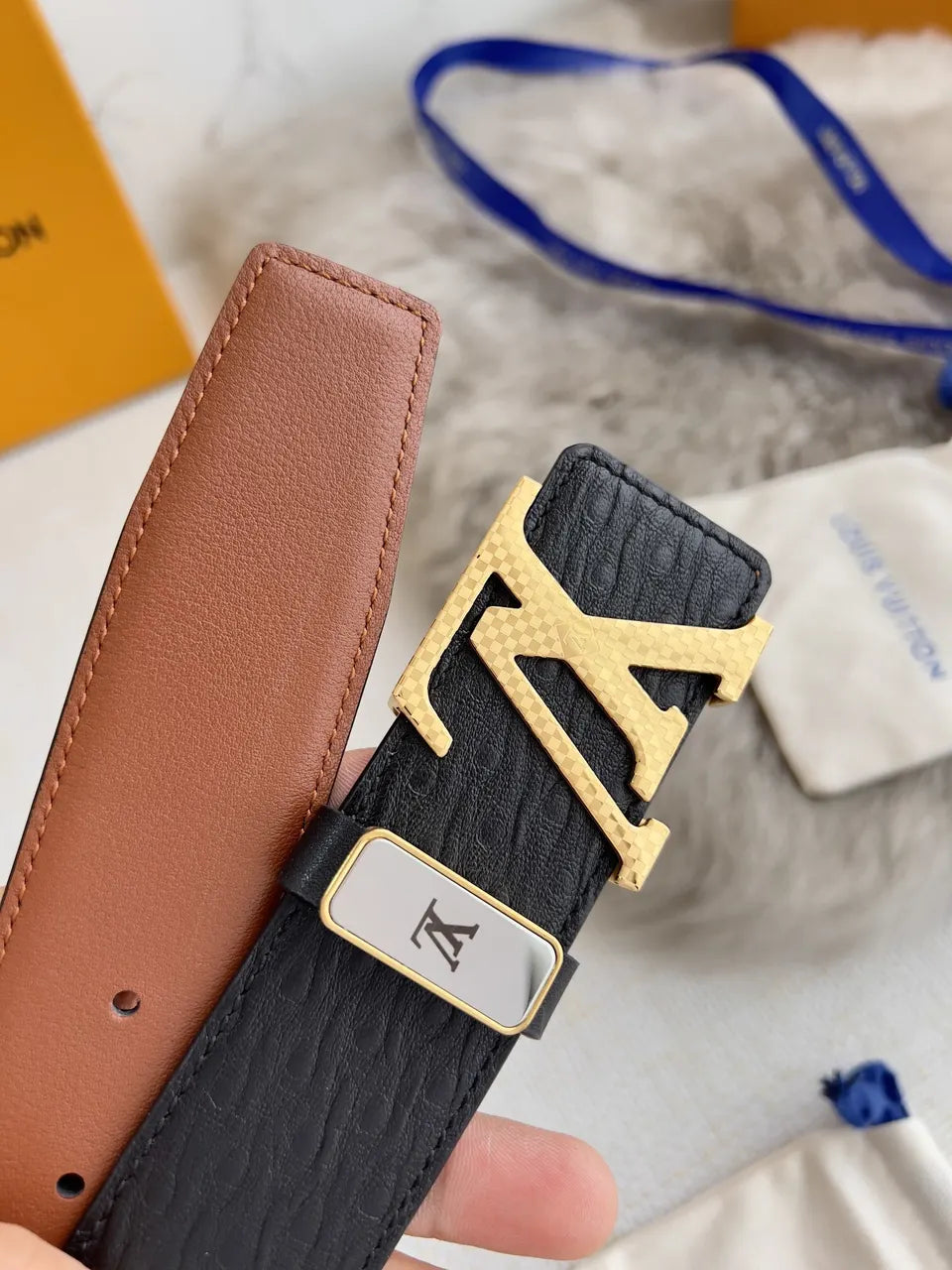Louis Vuitton Textured Leather Belt - Hình 8