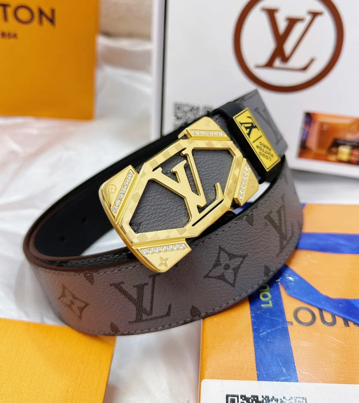 Louis Vuitton Diamond Buckle Belt