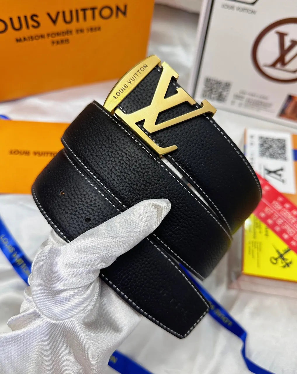 silver gold Louis Vuitton Black Leather Belt - Hình 3