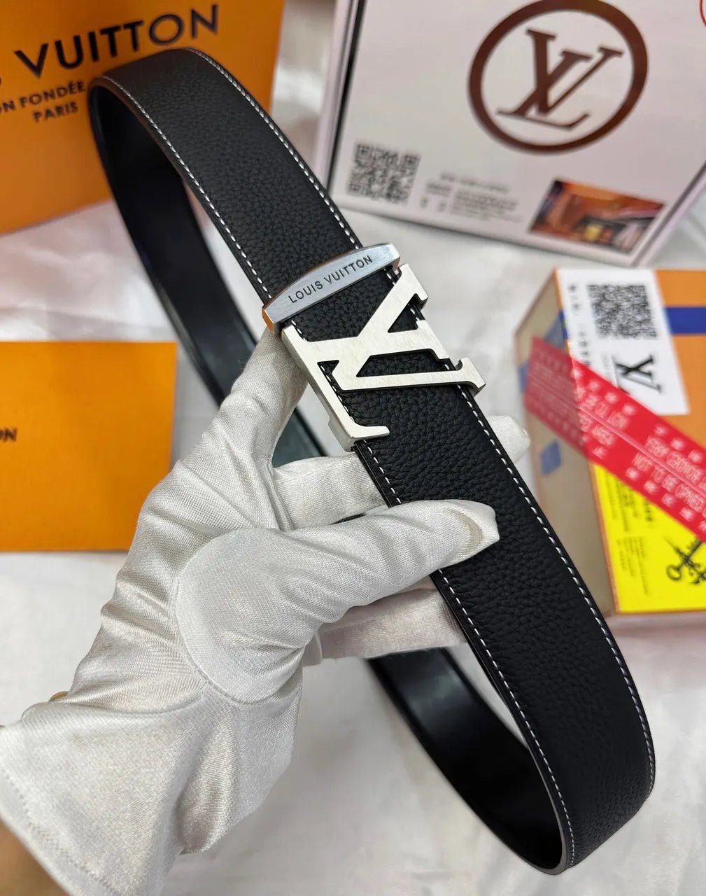 silver gold Louis Vuitton Black Leather Belt - Hình 6