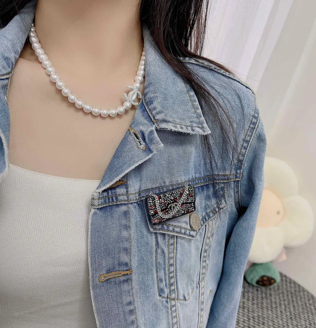 Chanel Mini Flap Bag Brooch - Hình 2