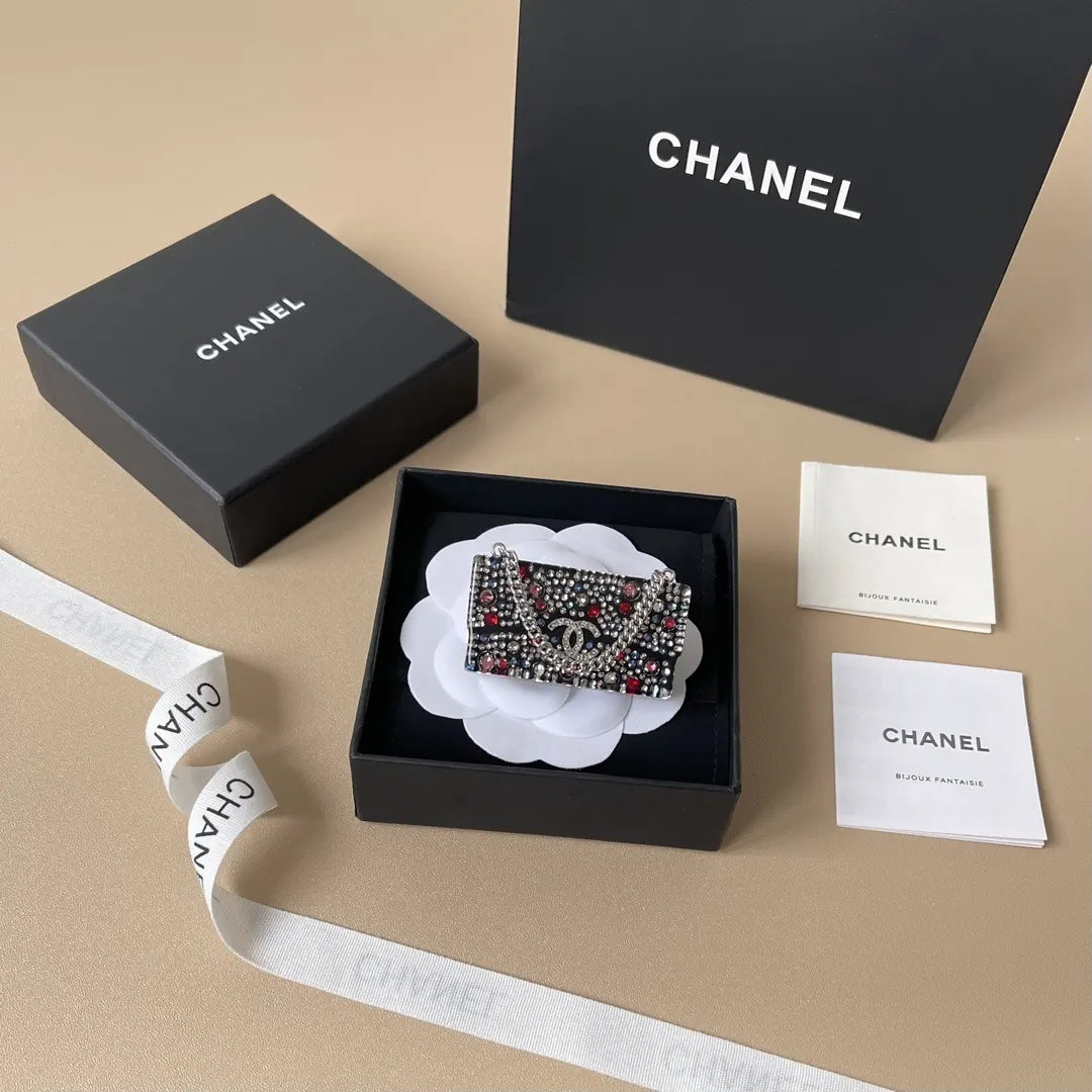 Chanel Mini Flap Bag Brooch - Hình 3