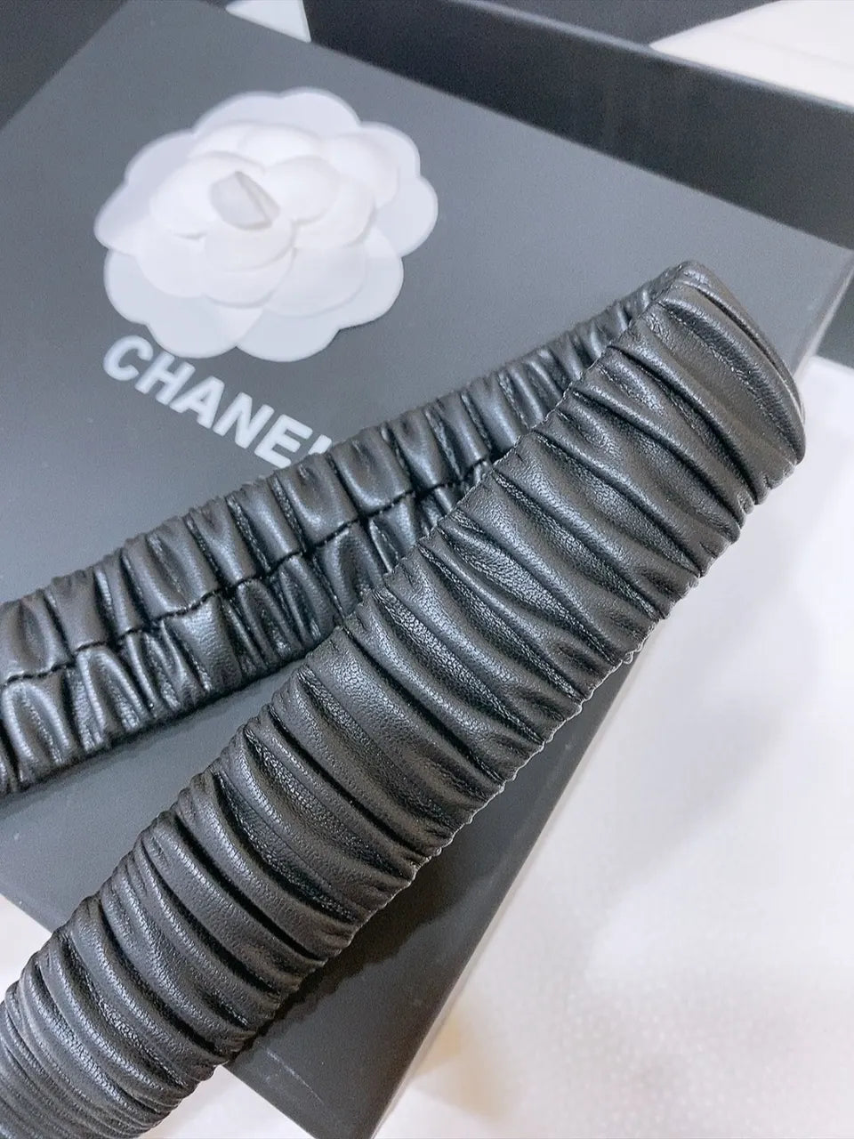 Chanel Black Ruched Elastic Belt - Hình 5