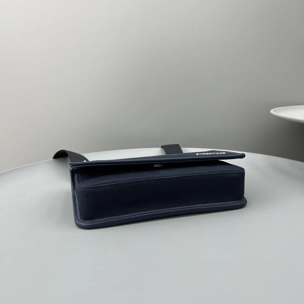 Jacquemus Navy Messenger Bag - Hình 4