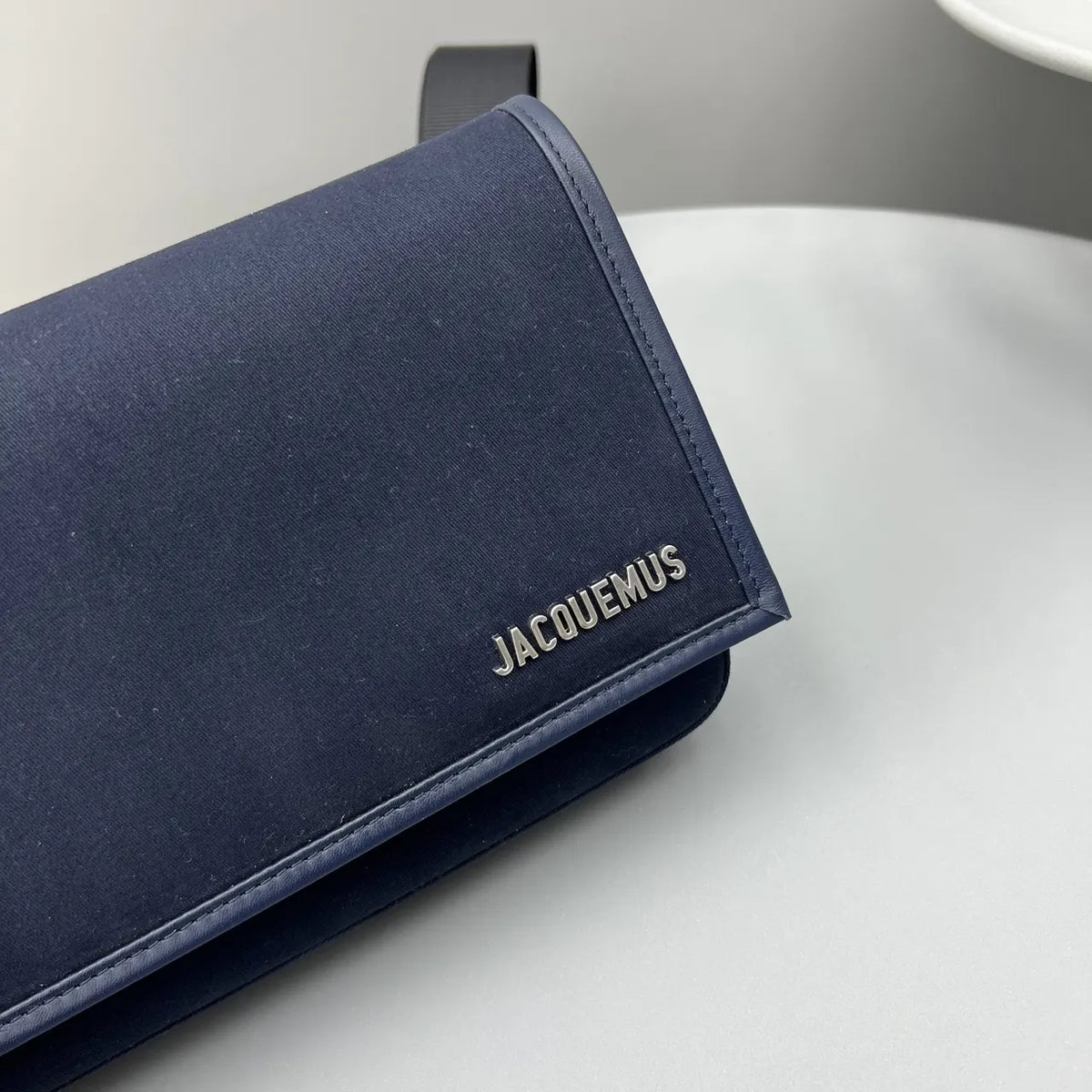 Jacquemus Navy Messenger Bag - Hình 5
