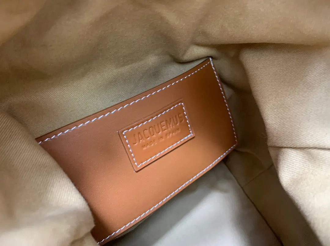 Jacquemus Le Cube Bag - Hình 7