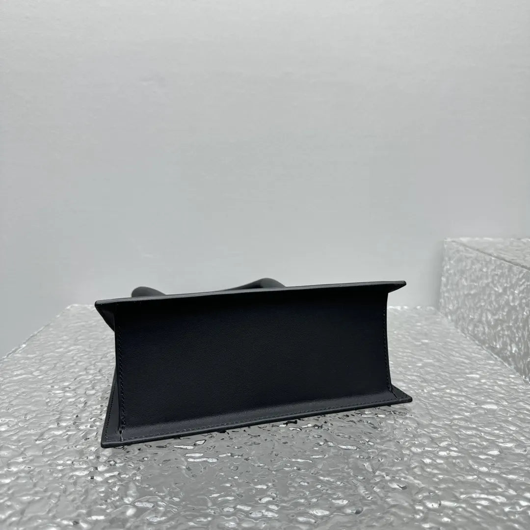 Jacquemus Black Mini Leather Bag - Hình 7