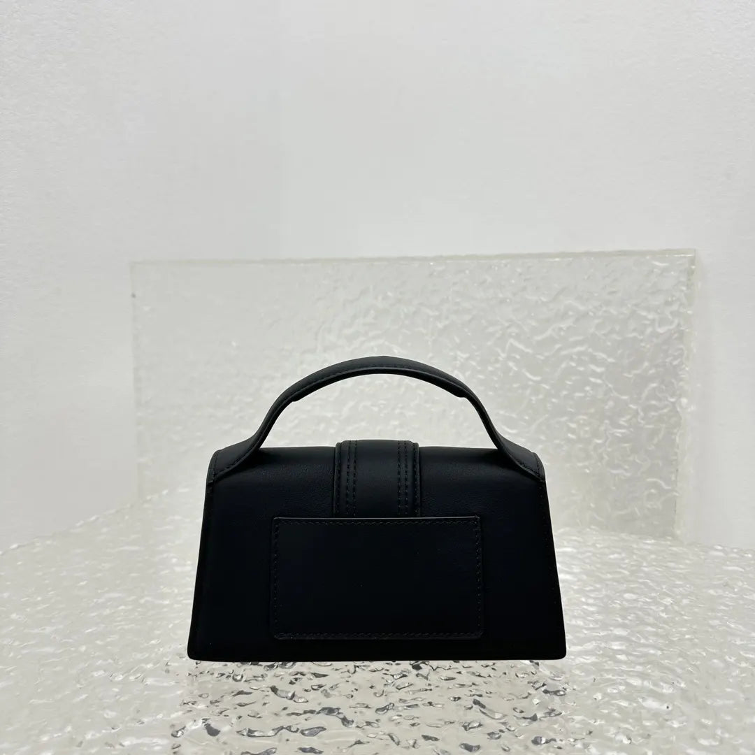 Jacquemus Matte Black Micro Bag - Hình 4