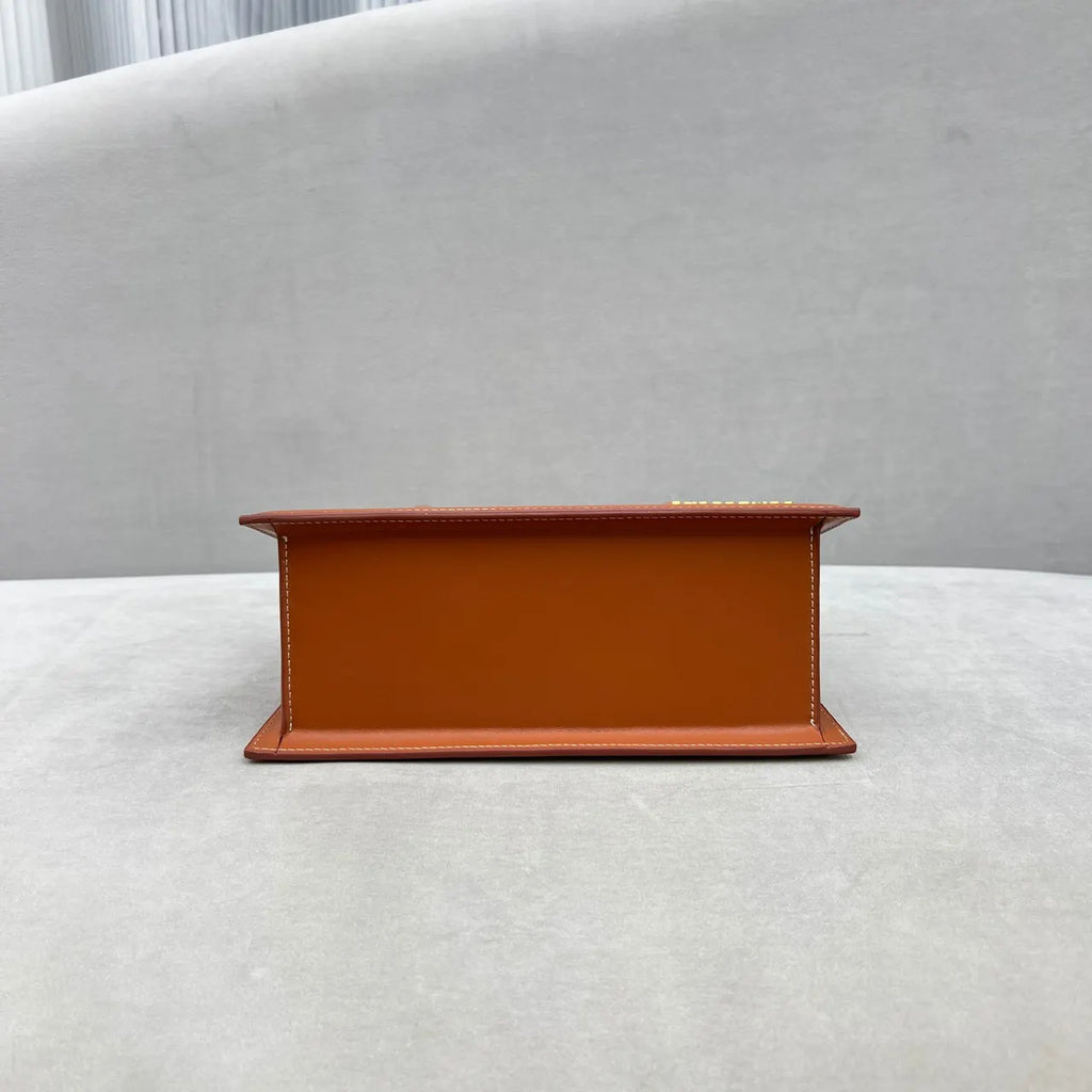 le Jacquemus Tan Leather Bag - Hình 4