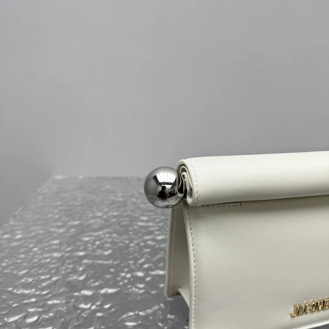 Jacquemus Cream Le Pichou Bag - Hình 11