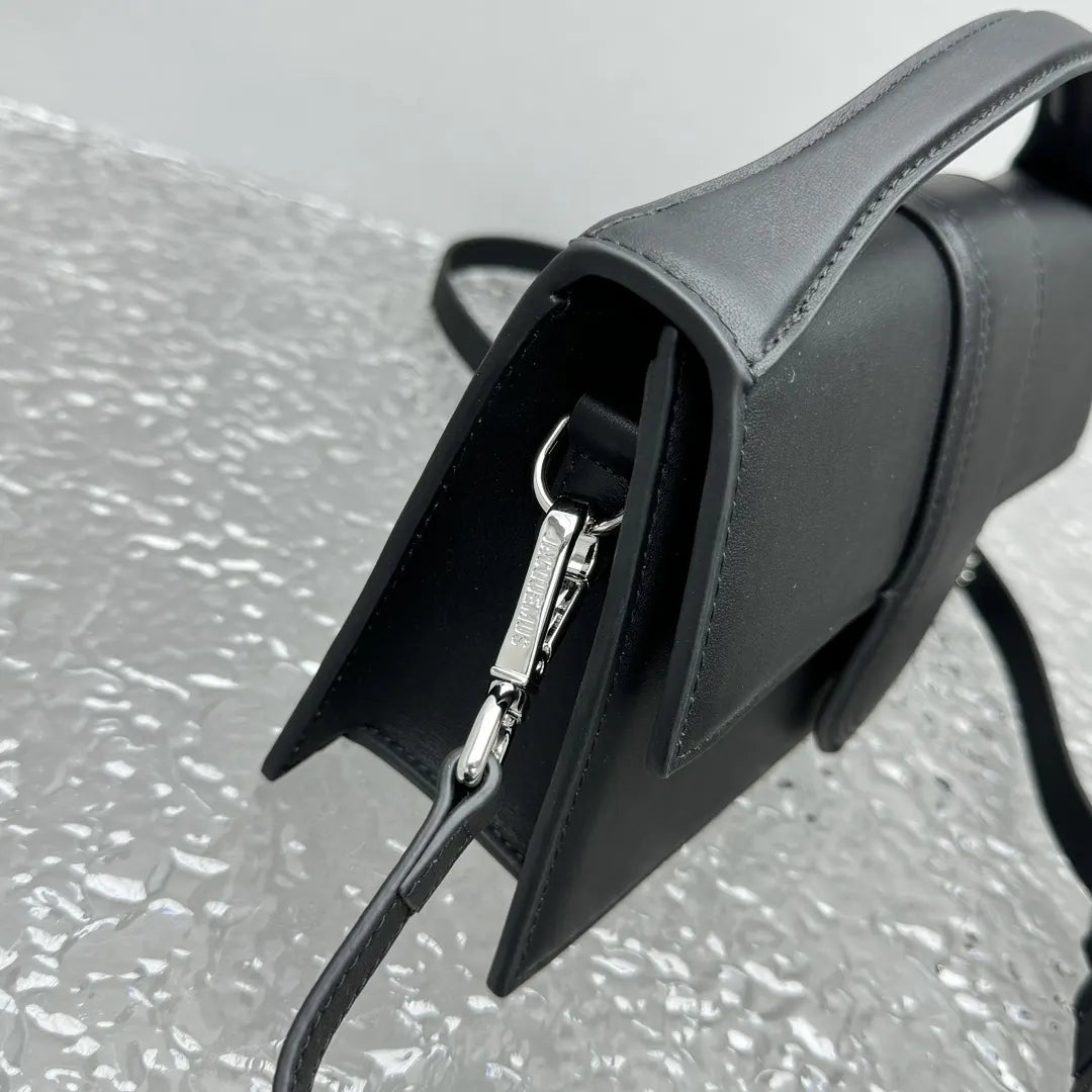 Jacquemus Le Riviera Black Bag - Hình 8