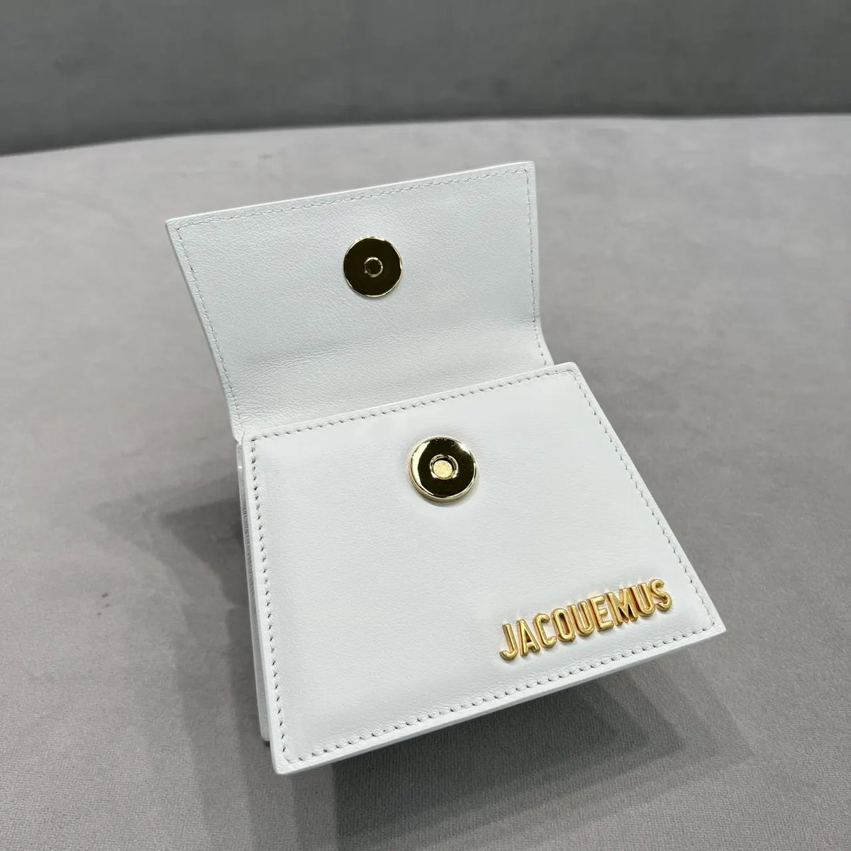 Jacquemus Mini White Bag - Hình 6