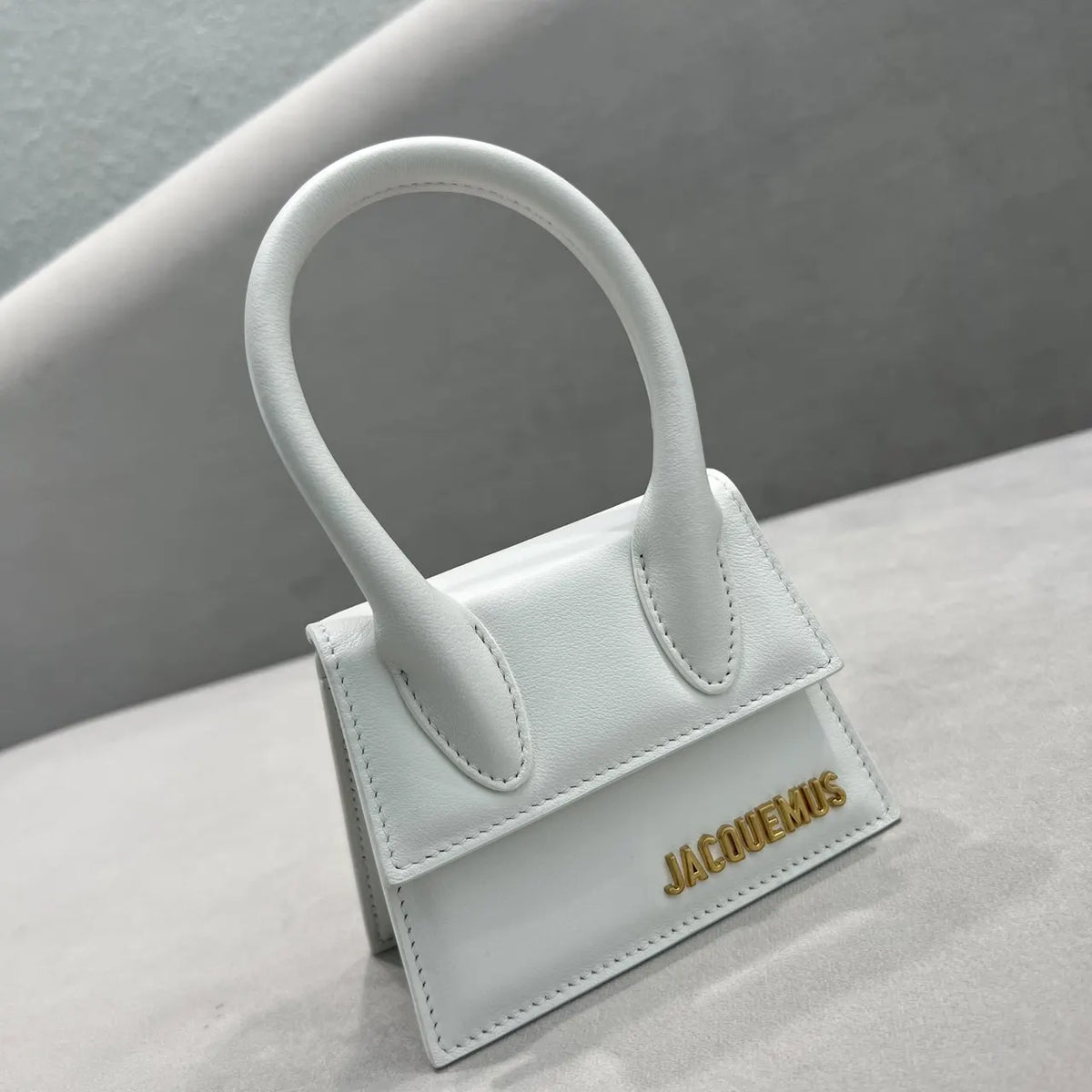 Jacquemus Mini White Bag - Hình 5