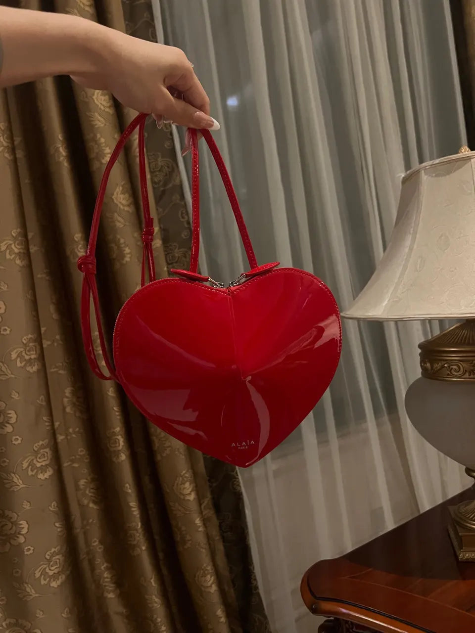 Alaïa Red Heart Bag - Hình 8