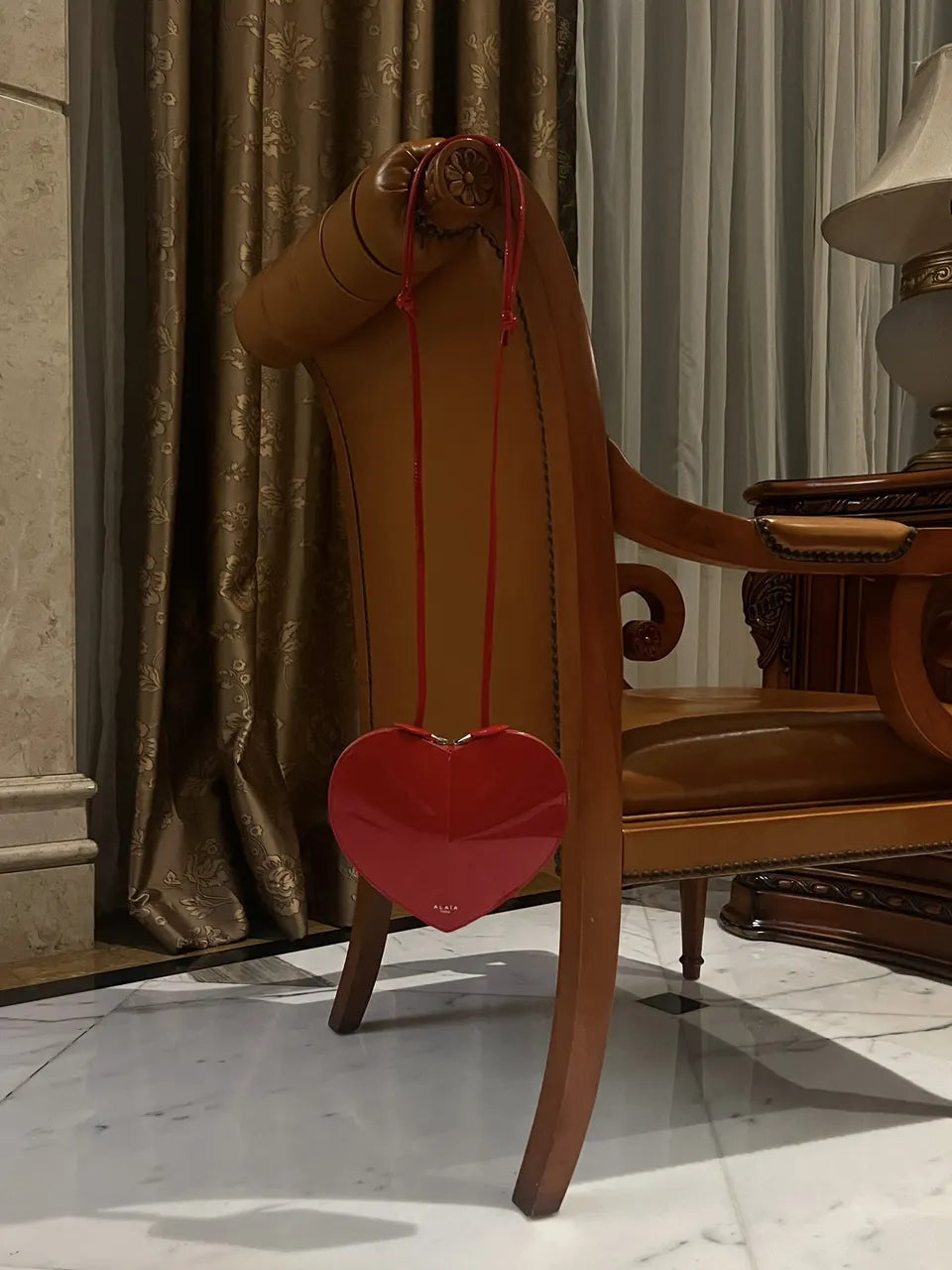 Alaïa Red Heart Bag - Hình 7