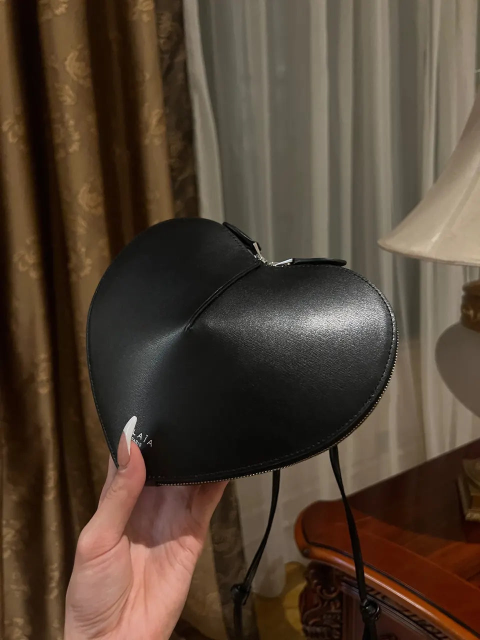 Alaïa Coeur Black Bag - Hình 6