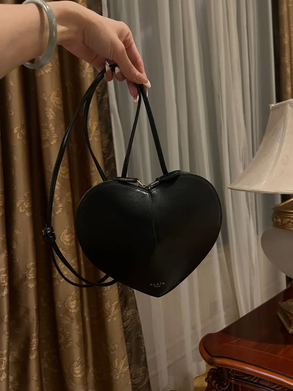 Alaïa Coeur Black Bag - Hình 8