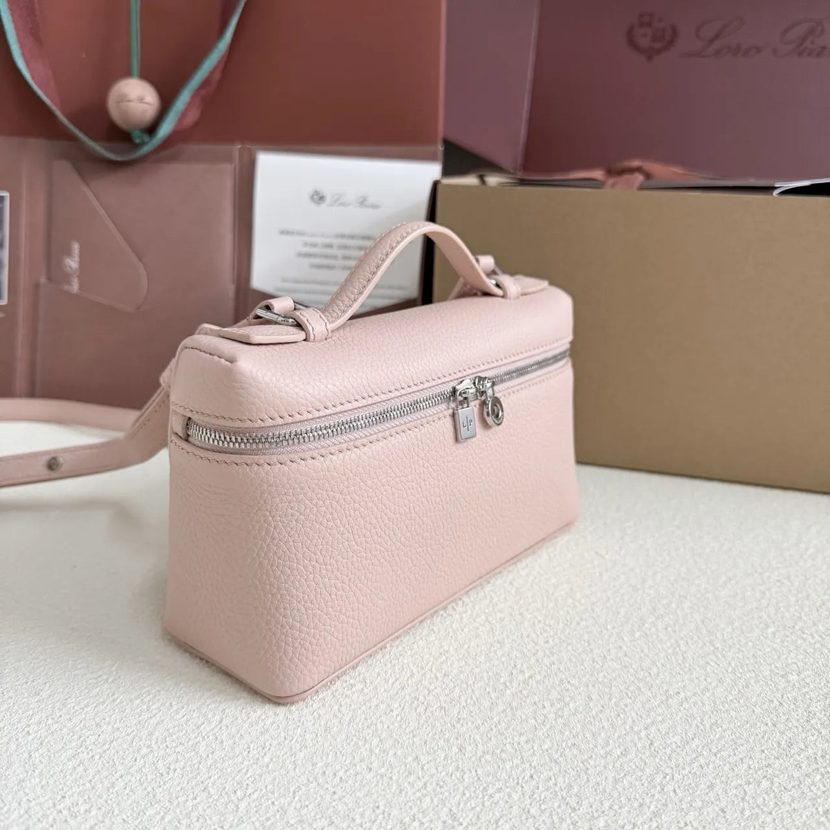 Loro Piana Powder Pink Leather Vanity - Hình 2