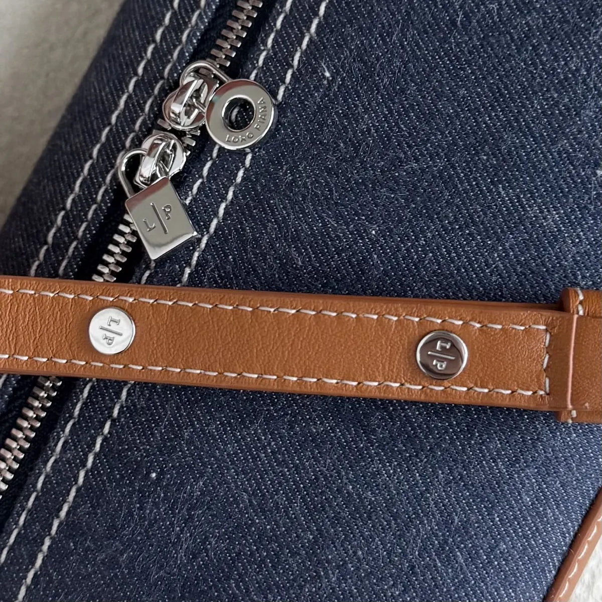 Loro Piana Denim Vanity Case - Hình 7