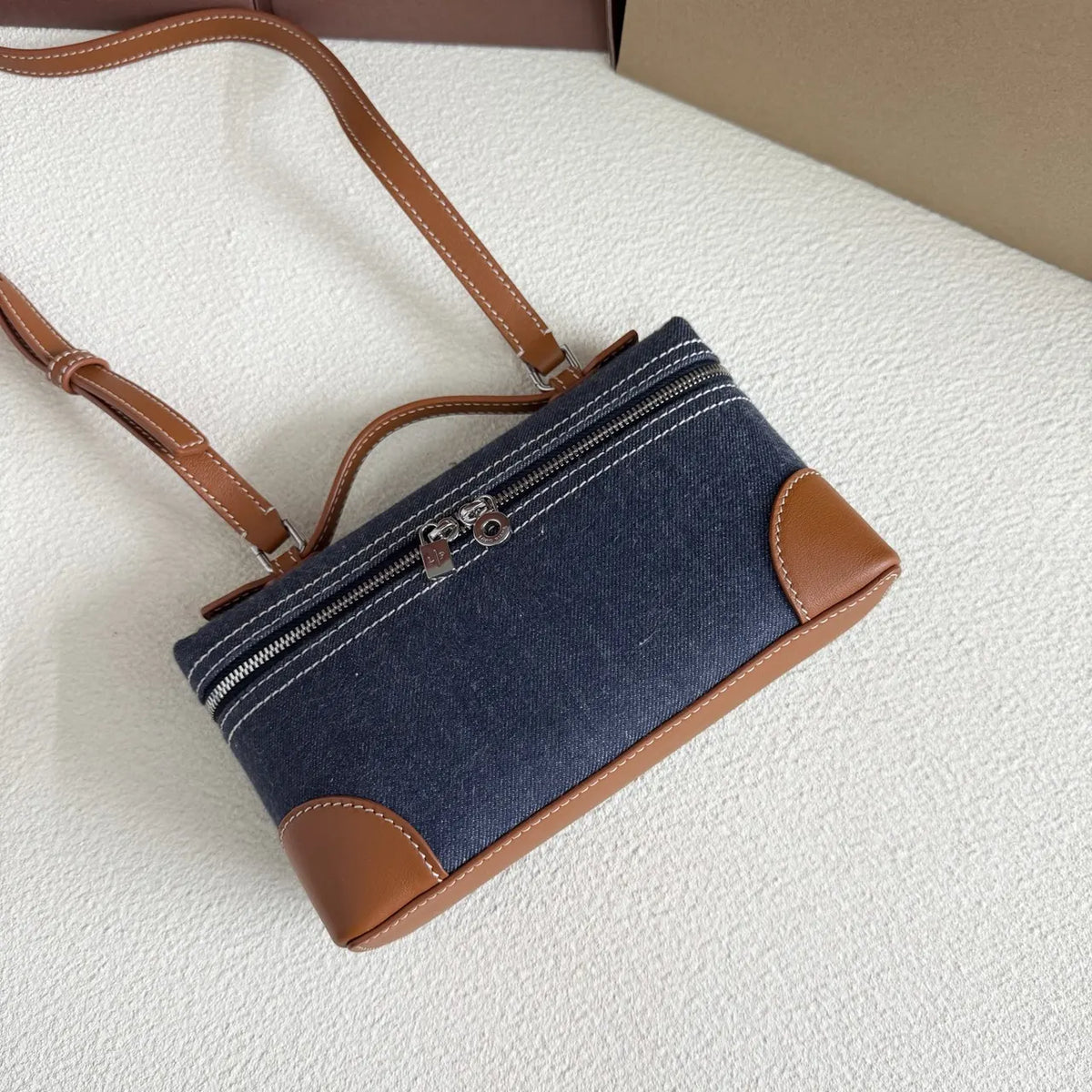 Loro Piana Denim Vanity Case - Hình 4