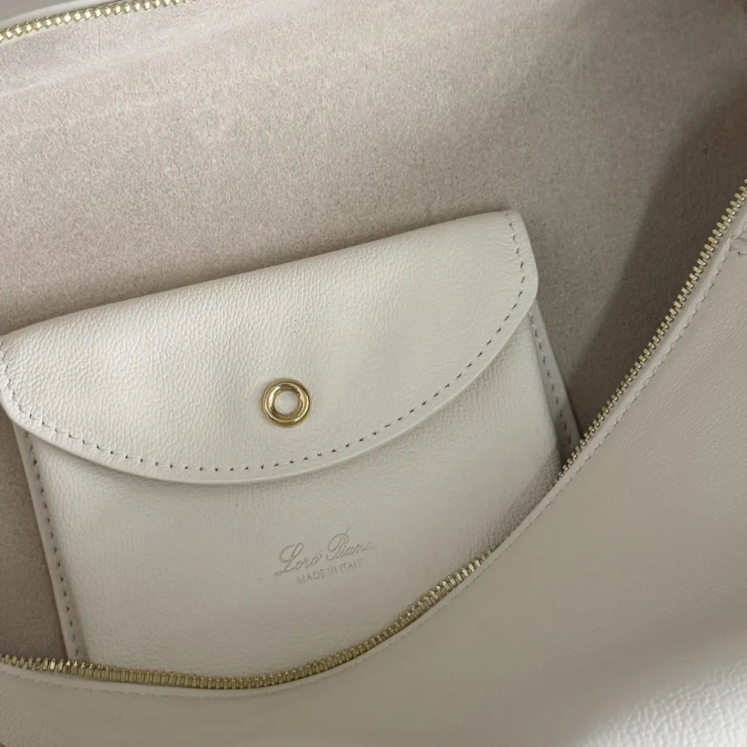 Loro Piana White Leather Box Bag - Hình 9