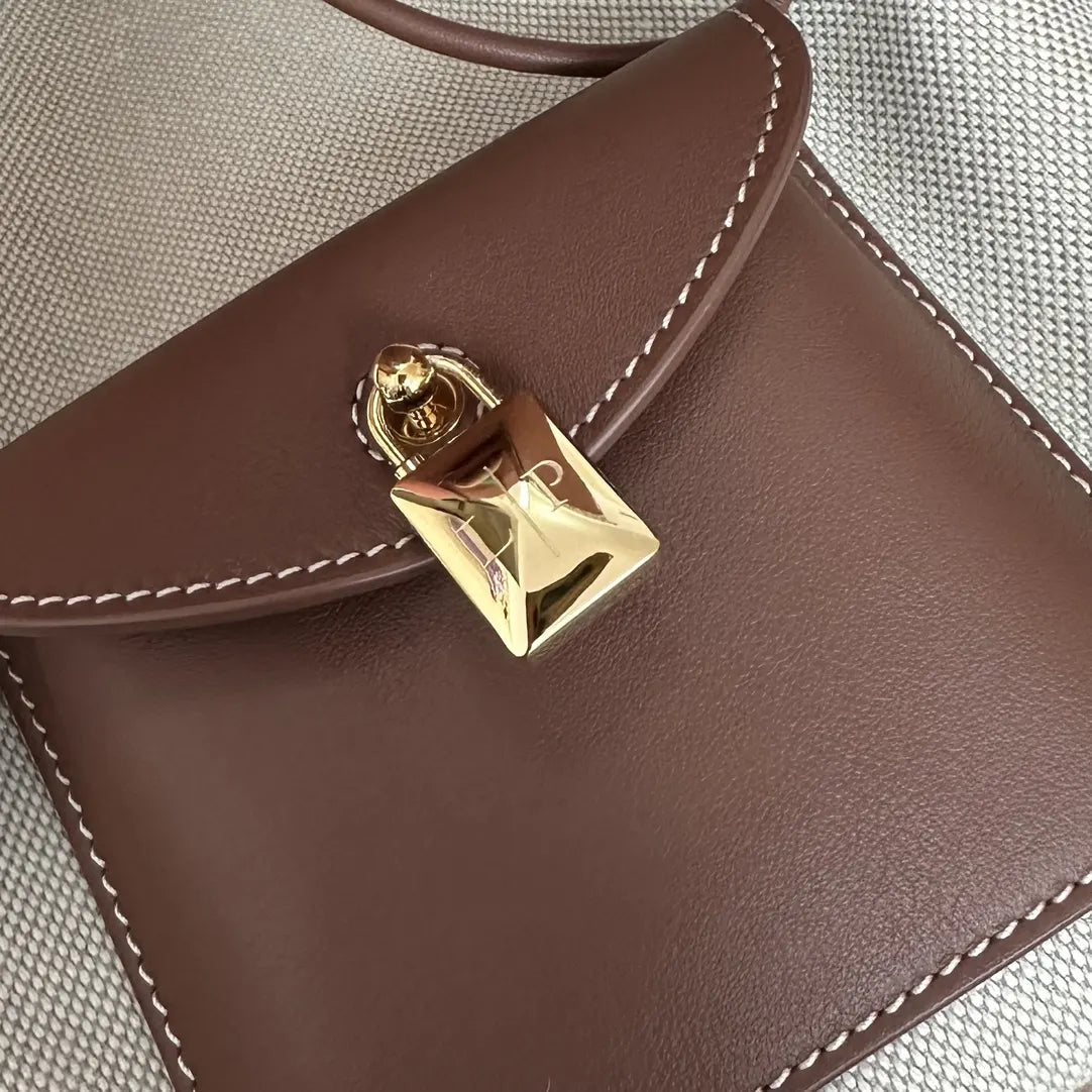 Loro Piana Cream Bucket Bag - Hình 6