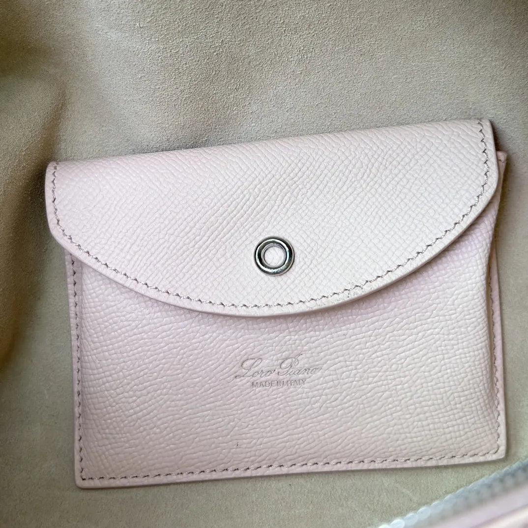 Loro Piana Rose Quartz Vanity - Hình 8
