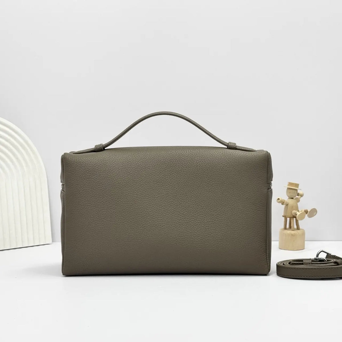 Loro Piana Olive Leather Train Case - Hình 2