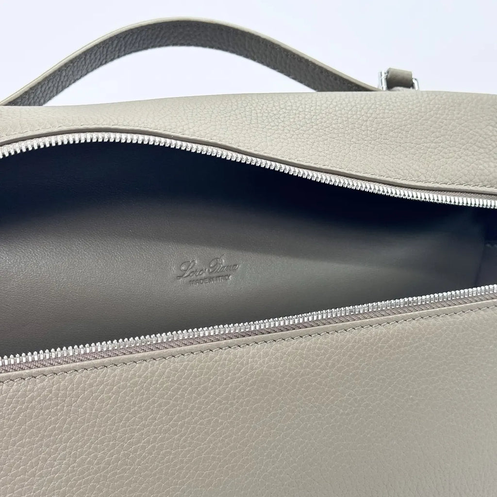Loro Piana Olive Leather Train Case - Hình 9