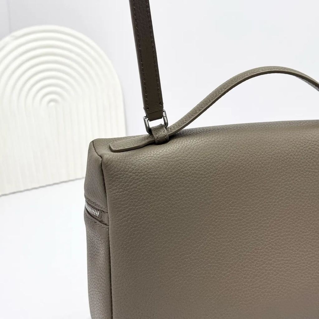 Loro Piana Olive Leather Train Case - Hình 8