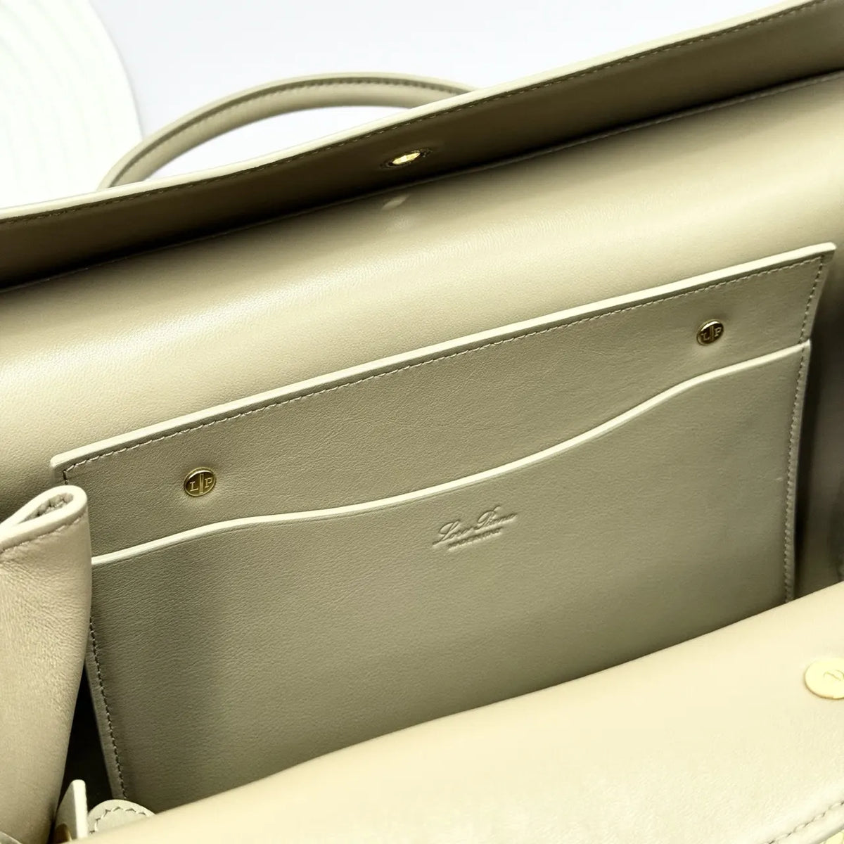 Loro Piana Taupe Leather Handbag - Hình 9