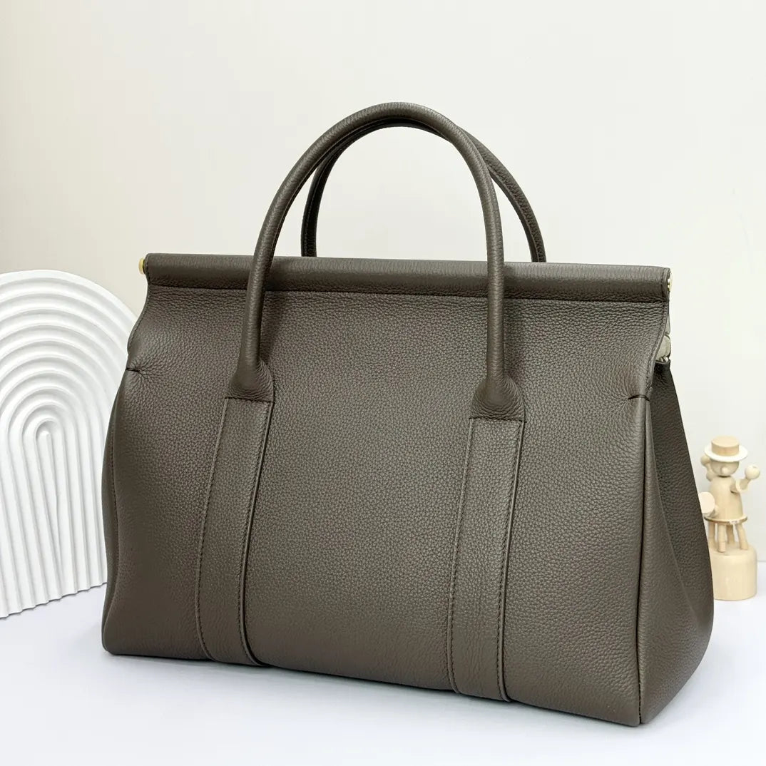 sophisticated Loro Piana Taupe Leather Tote - Hình 2