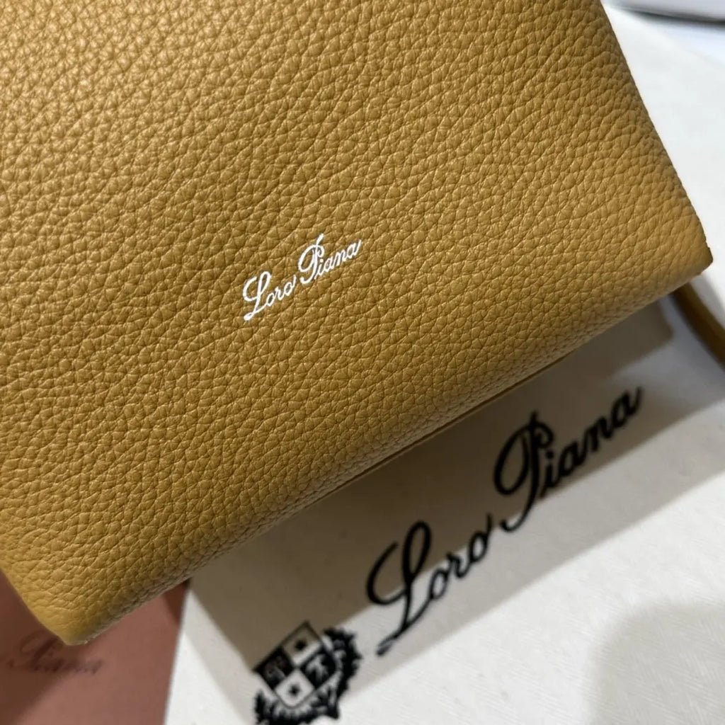 Loro Piana Saffron Bag - Hình 5