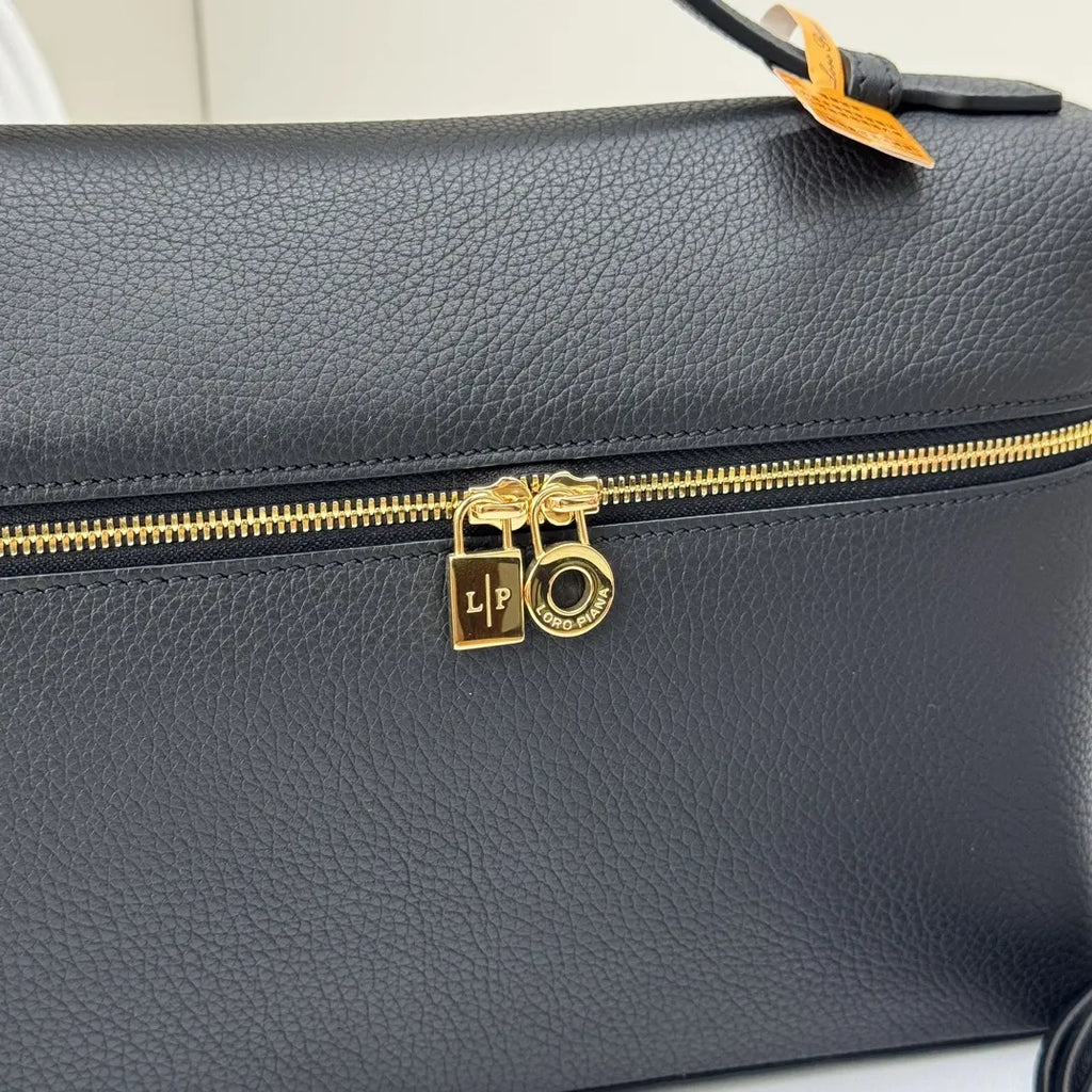 handle Loro Piana Black Leather Vanity Case - Hình 6