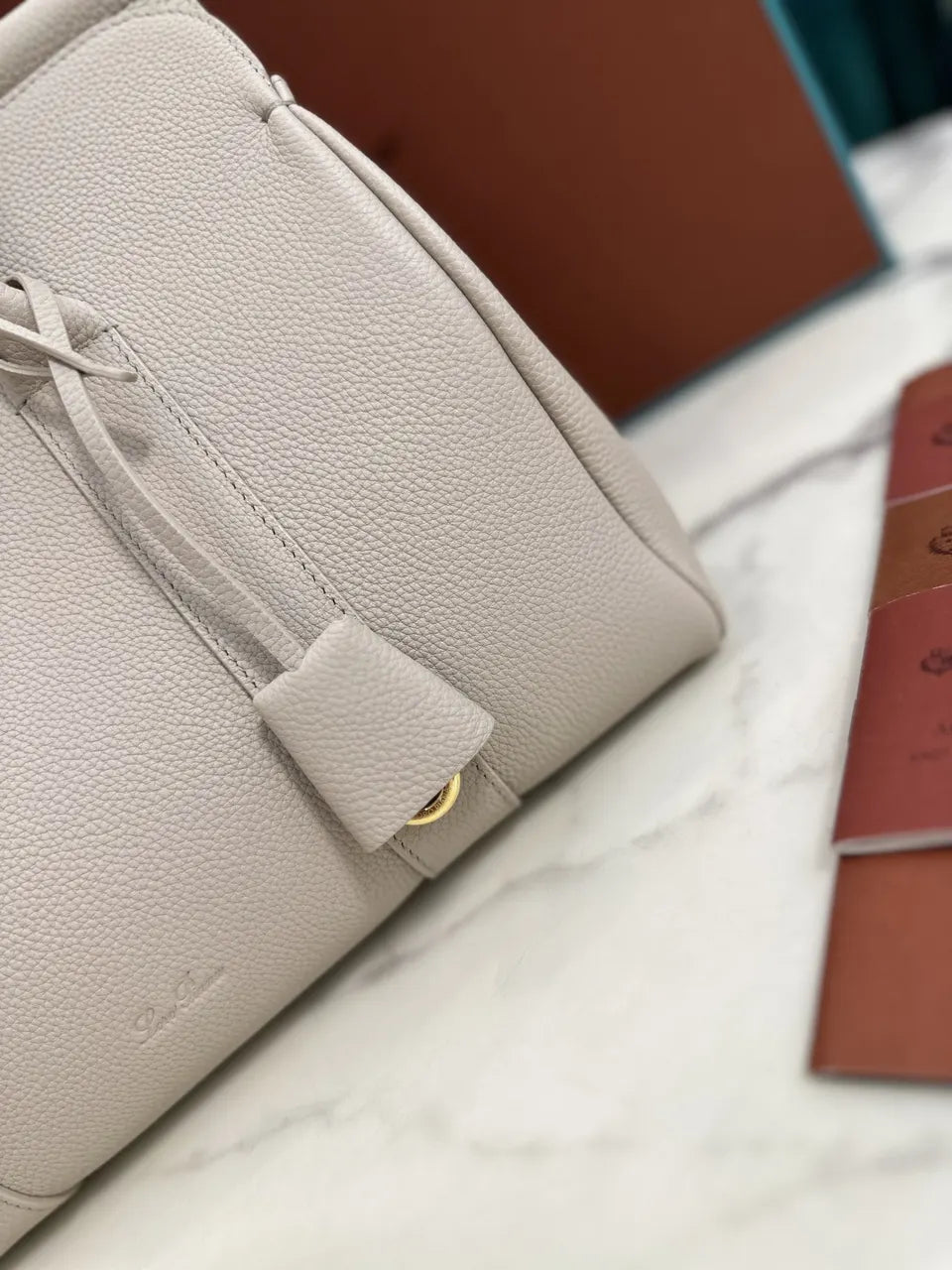 Loro Piana Oyster White Leather Handbag - Hình 5