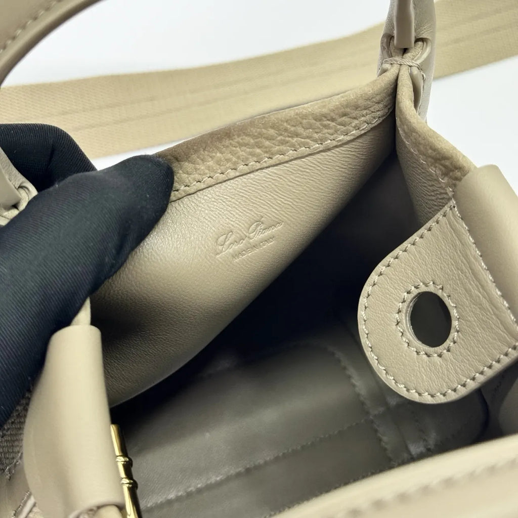 Loro Piana Taupe Bucket Bag - Hình 8