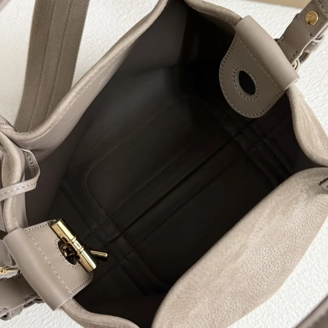 Loro Piana Beige Leather Bucket Bag - Hình 9