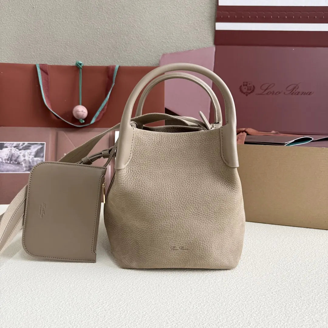 Loro Piana Beige Leather Bucket Bag - Hình 2