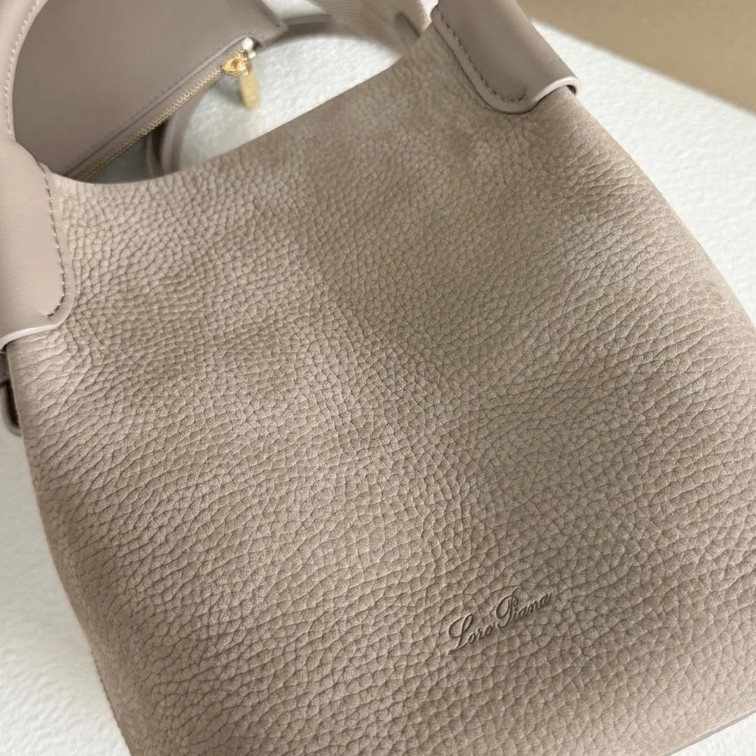 Loro Piana Beige Leather Bucket Bag - Hình 6