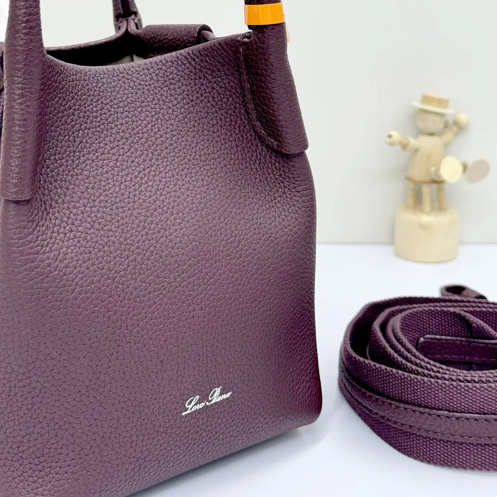 Loro Piana Amaranth Bucket Bag - Hình 5